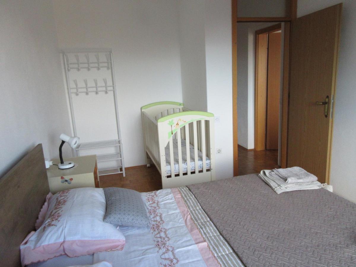 Apartmaji Karbic Postojna Exterior foto
