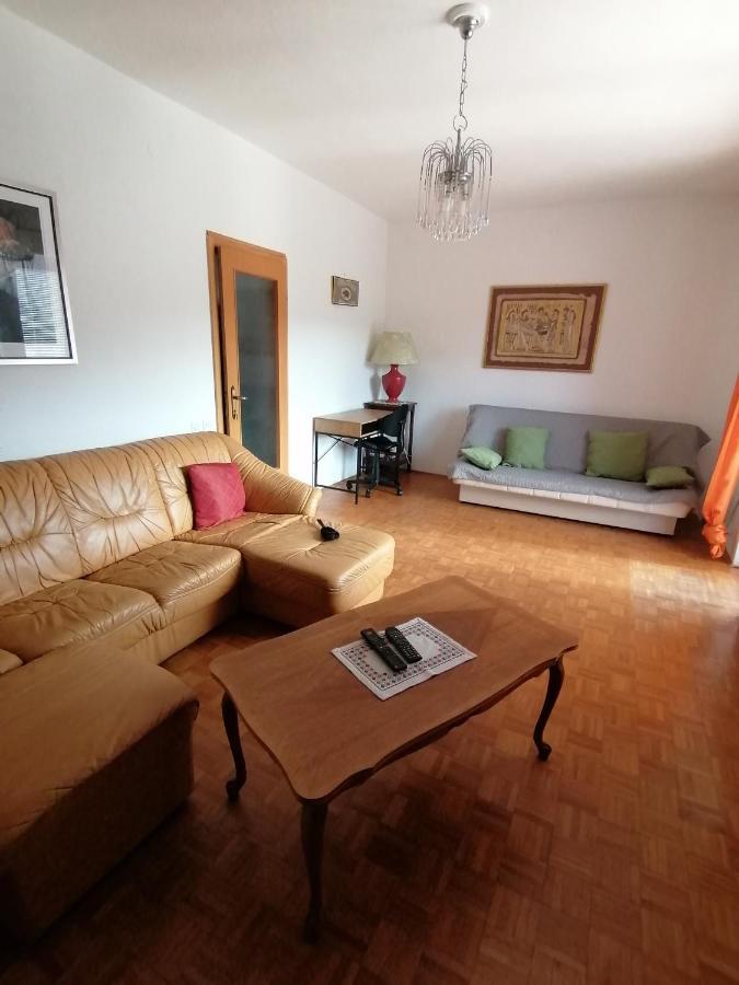Apartmaji Karbic Postojna Exterior foto