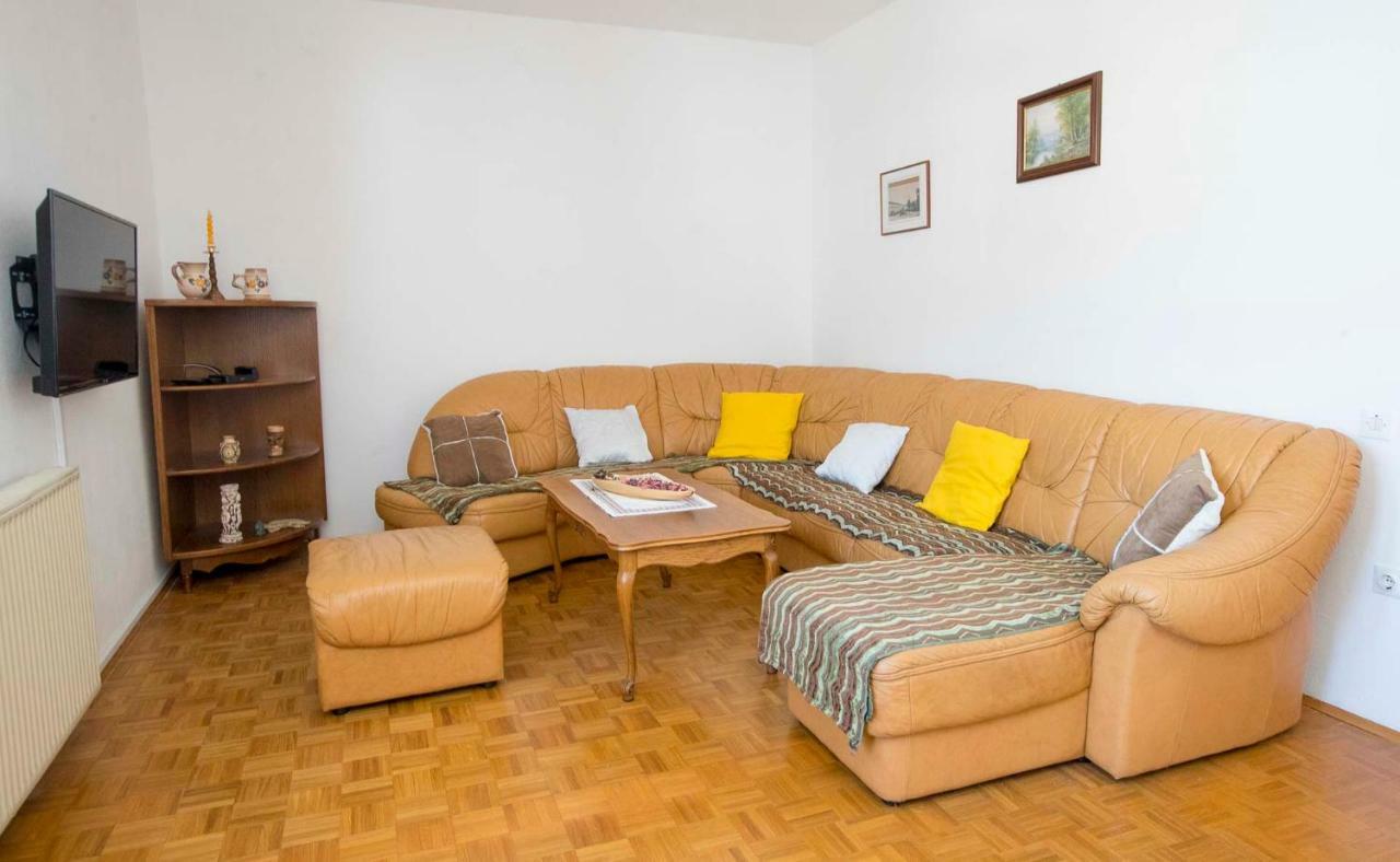 Apartmaji Karbic Postojna Exterior foto